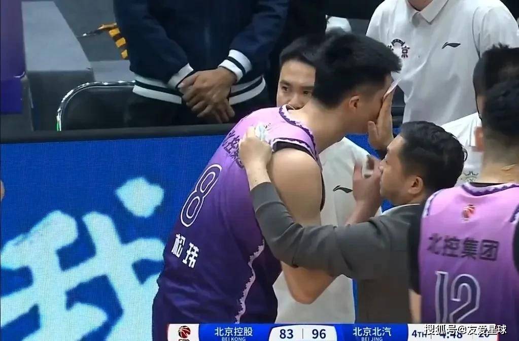 乌龙乌鸦哀鸣，球队意外获胜晋级的简单介绍